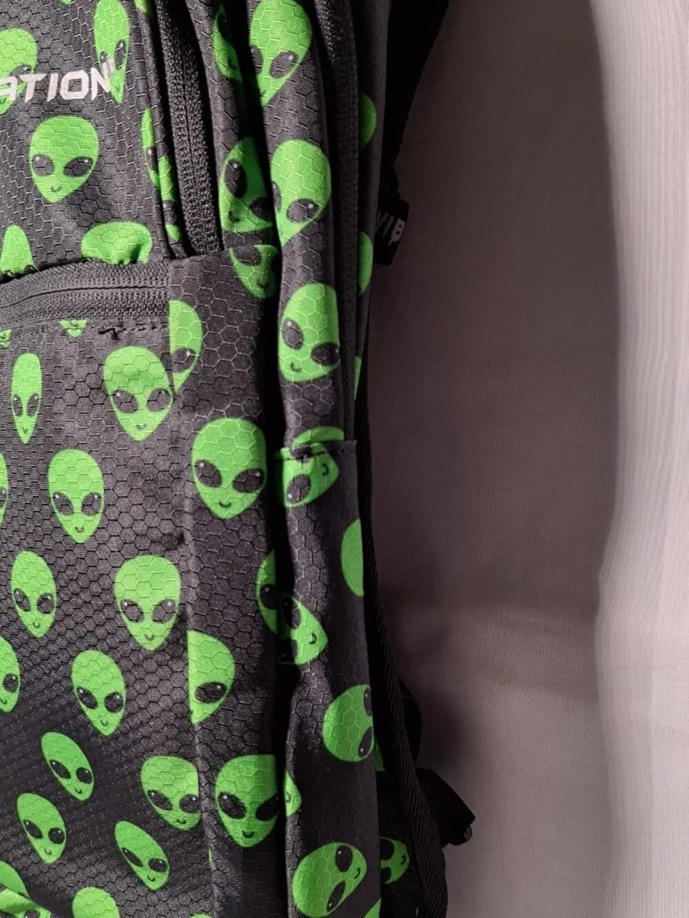 *SALE* Vibedration Hydration Backpack w/o Bladder, Black Green, Aliens, Used